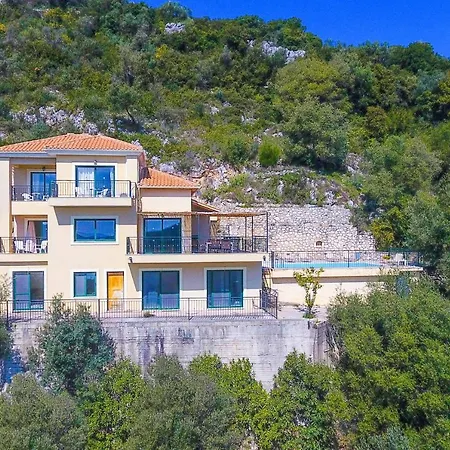Rigani Villa